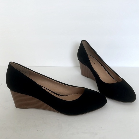 LOFT Women’s Stacked Wedge Faux Suede High Heel Shoes Size 6 New - Picture 7 of 8